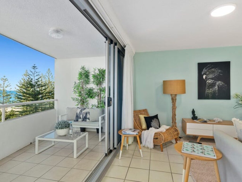 Qld coastal views under $1million July 2021: Burleigh Heads