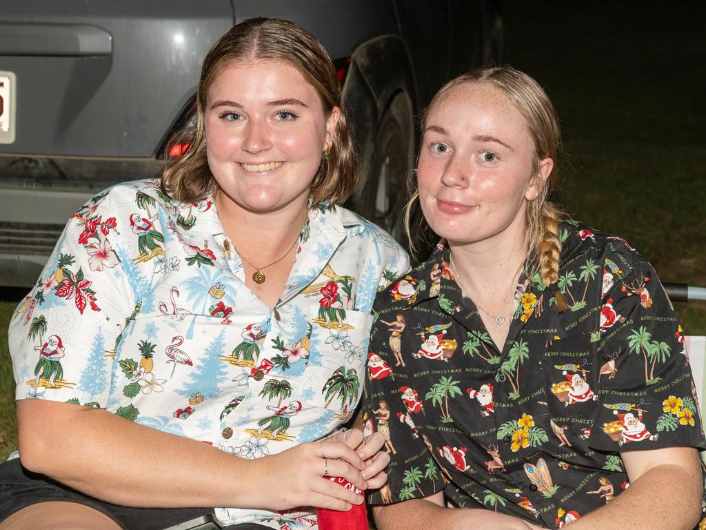 Claire OLoughlin and Charli Kenny at Habana Carols Under the Stars 2023. Saturday 23 December 2023 Picture:Michaela Harlow