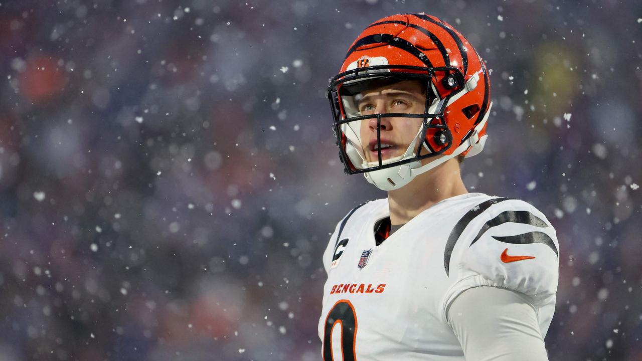 Adam Schefter on X: A record deal: Joe Burrow has reached agreement with  the Bengals on an 5-year, $275 million extension that includes $219.01  million guaranteed and makes him the highest-paid player