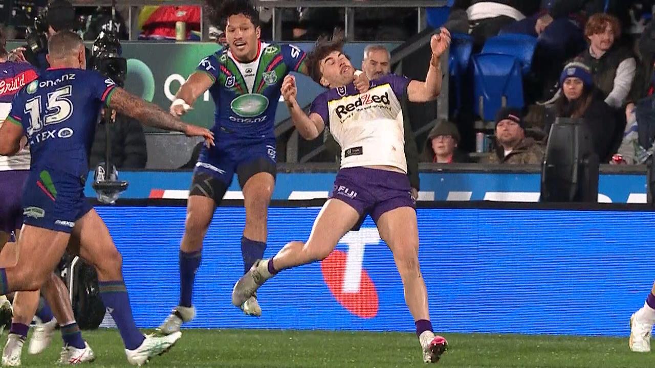 Warriors lose both wingers to the sin bin as Storm extend their lead: NRL LIVE