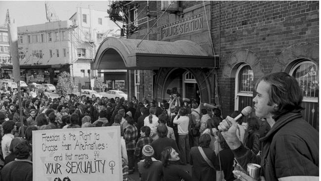 A photo of demonstrators outside the police station in 1978.