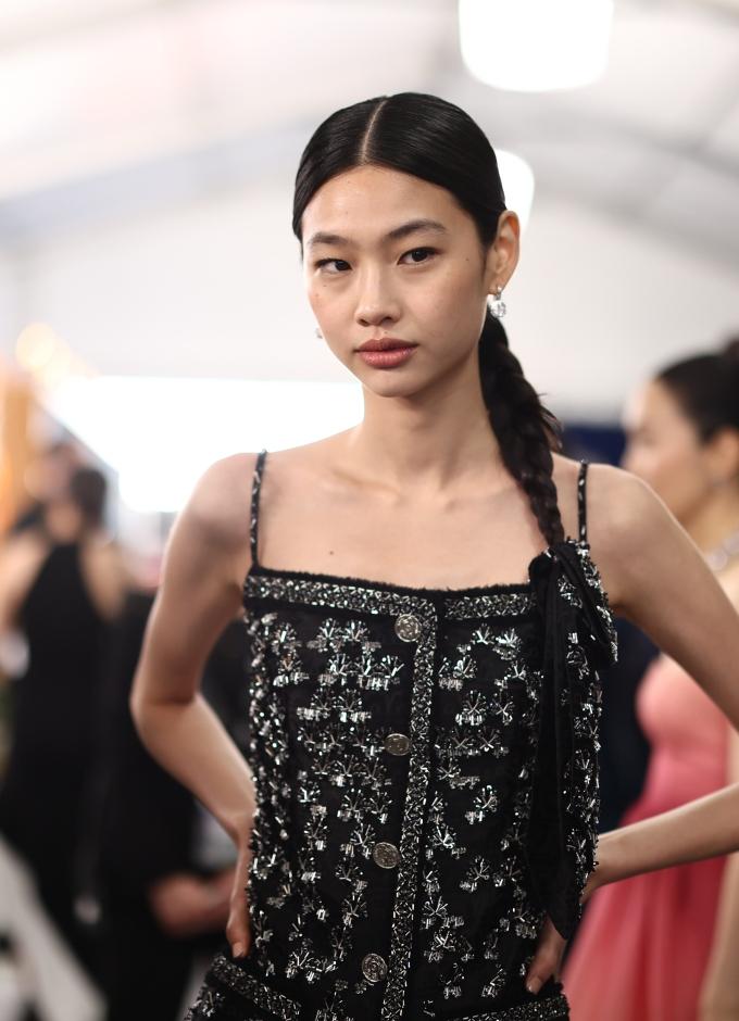 HoYeon Jung at the Chanel Show During Paris Fashion Week in 2018