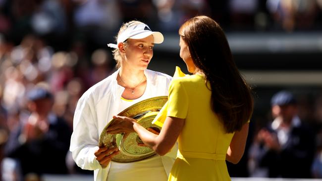 Elena Rybakina is presented with the trophy by Catherine, The Duchess of Cambridge, in 2022. (Photo by Clive Brunskill/Getty Images)