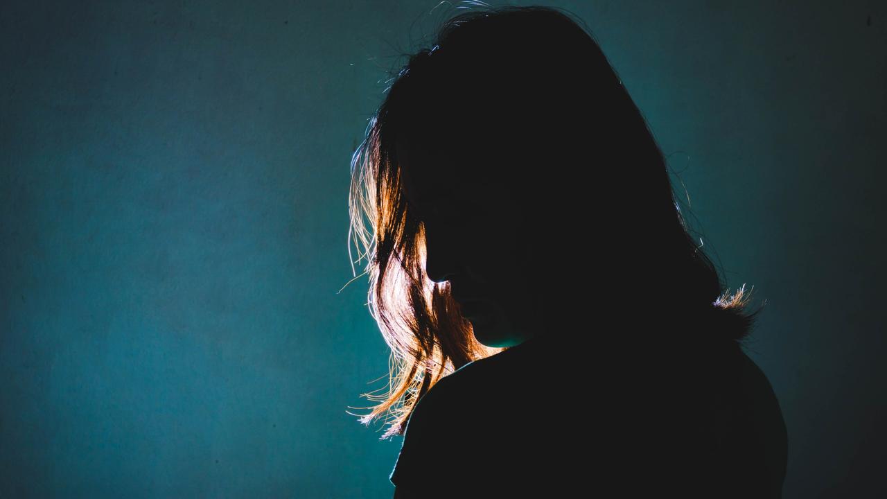 102 emails: Mother stalks child safety officer