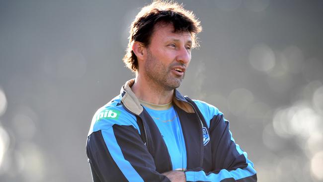 Laurie Daley has to keep his players active and focused. (AAP Image/Paul Miller)