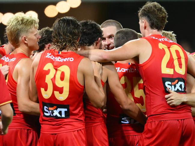 Captain Noah Anderson speaks to his team on Friday night. Picture: Matt Roberts/AFL Photos