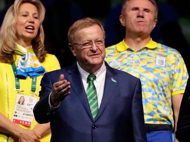 RIO DE JANEIRO, BRAZIL - AUGUST 05: Sergey Bubka (R) of Ukraine, his wife Lilia Tutunik, and President of the Australian Olympic Committe John Coates look on during the Opening Ceremony of the Rio 2016 Olympic Games at Maracana Stadium on August 5, 2016 in Rio de Janeiro, Brazil. (Photo by Jamie Squire/Getty Images)