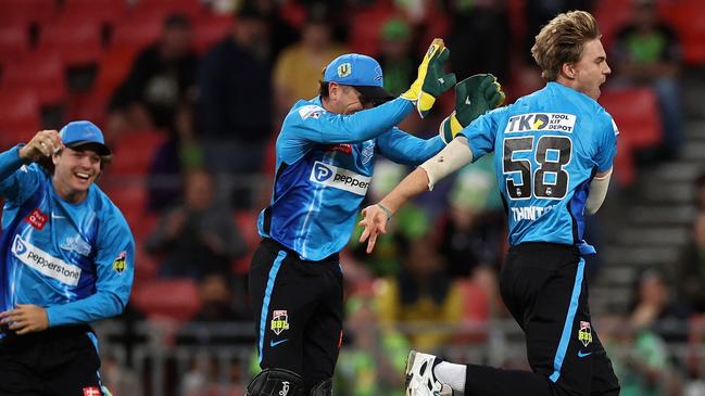 Henry Thornton celebrates dismissing Brendan Doggett on his way to 5/3, the fourth best bowling figures in BBL.