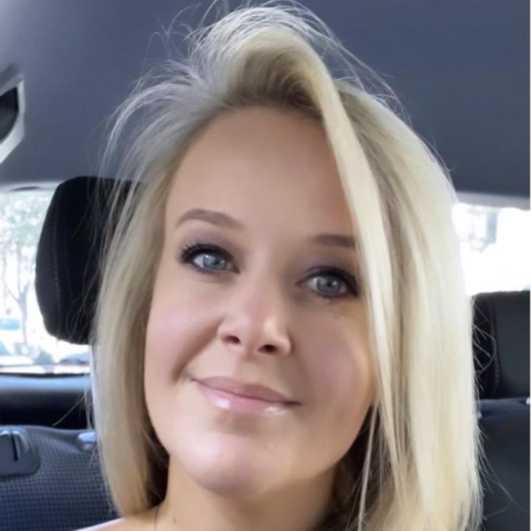 News.com.au columnist Jana Hocking has revealed when women should pay on the first date. Picture: Instagram/Jana Hocking