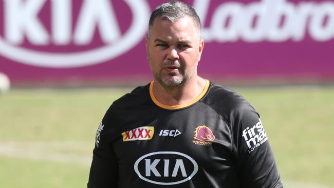 Anthony Seibold will inform Broncos players of his departure on Wednesday