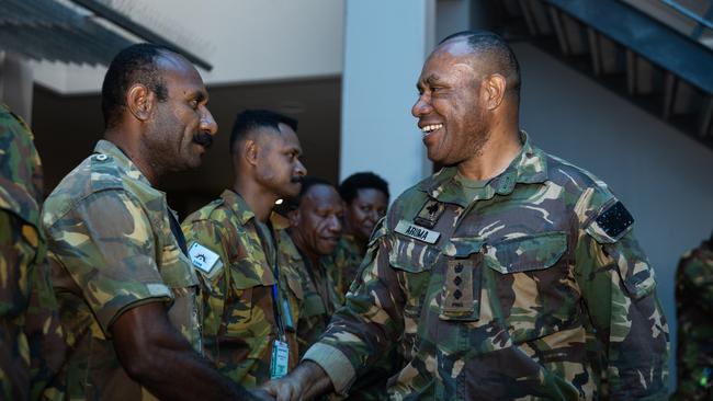 Deputy Commander 3rd Brigade Colonol Boniface Aruma welcomes Papua New Guinea Defence Force members on Exercise Kumul Exchange, on 06 September 2024, at Lavarack Barracks, Townsville. PHOTO: CPL Guy Sadler