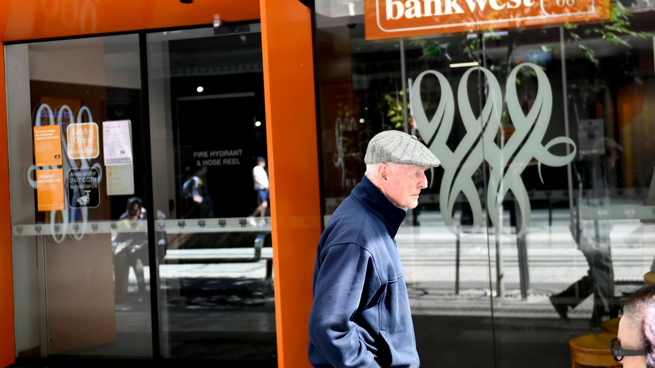 Major bank slashes fixed interest rates