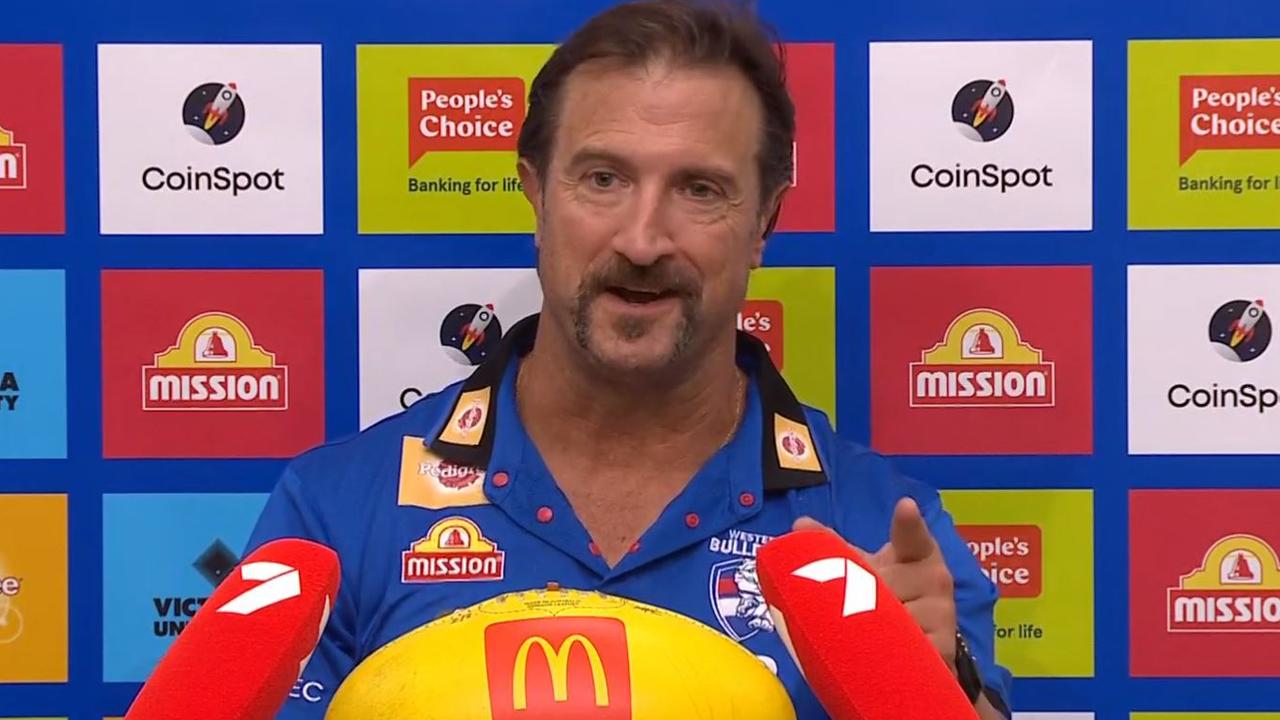 Luke Beveridge let rip at Tom Morris in one of the all-time press conference tirades. Fox Sports.