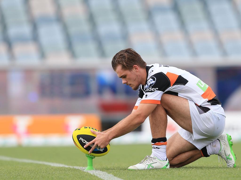 Ryan Papenhuyzen kicking for Wests Tigers under-20s. Picture: Robb Cox