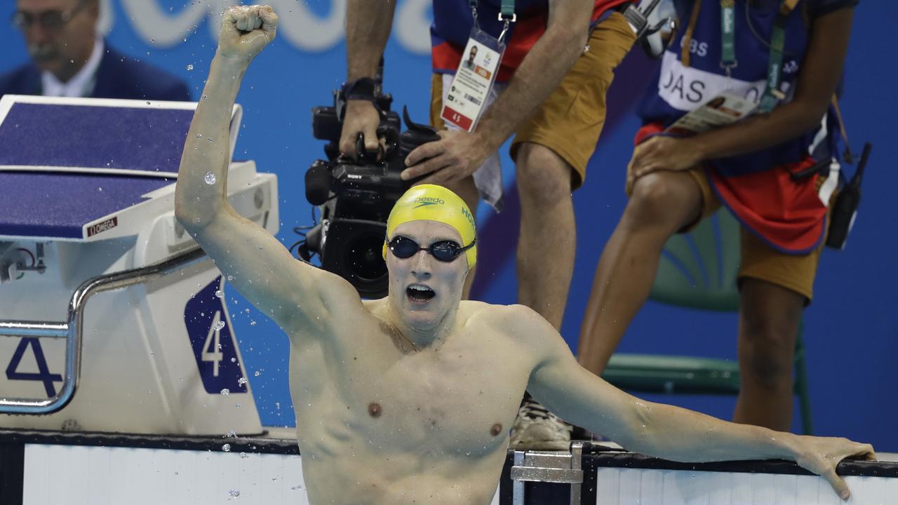 Mack Horton psyches out two-time champion Sun Yang on way to winning ...