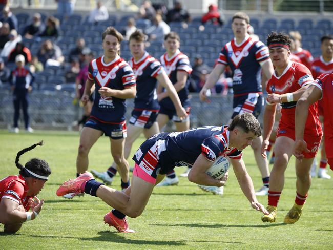 Will Jenkins scores the final try in Camden’s 26-16 win. Picture Warren Gannon Photography