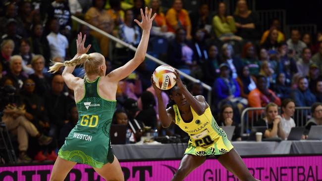 Joanna Weston (L) is a key figure in Australia’s defensive line-up. Picture: Ashley Vlotman/Gallo Images