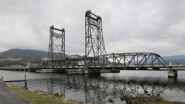 A replacement Bridgewater Bridge is on the Infrastructure Australia priority list. Picture: MATT THOMPSON