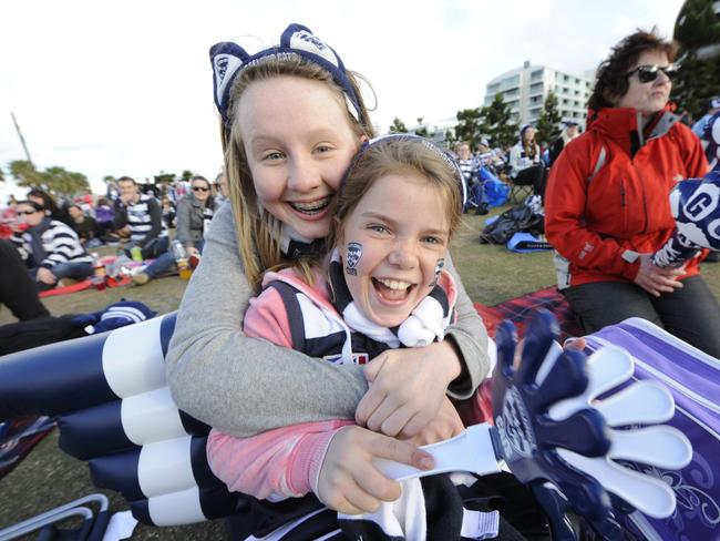 Grand Final Live Site Geelong: Ellie Sharples and Emma Kelly