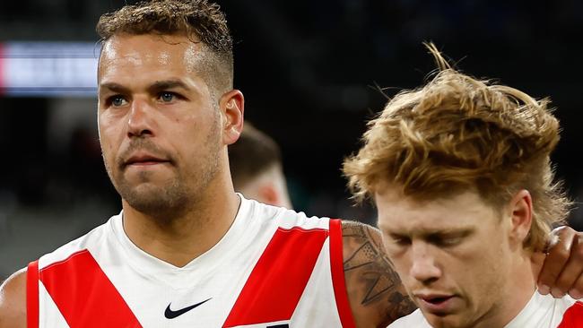 MELBOURNE, AUSTRALIA - MAY 07: Lance Franklin of the Swans looks dejected after a loss during the 2023 AFL Round 08 match between the Collingwood Magpies and the Sydney Swans at the Melbourne Cricket Ground on May 7, 2023 in Melbourne, Australia. (Photo by Dylan Burns/AFL Photos via Getty Images)