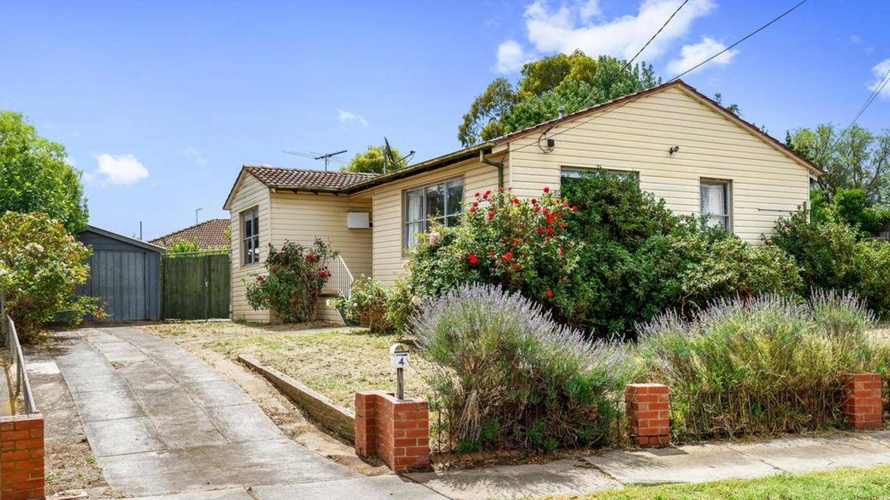 <a href="https://www.realestate.com.au/property-house-vic-werribee-135139750" title="www.realestate.com.au">4 Rock Street, Werribee,</a> is currently listed for sale at $495,000-$520,000
