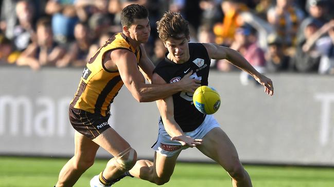 Jaeger O’Meara dominated for the Hawks against Carlton. Picture: AAP Images 