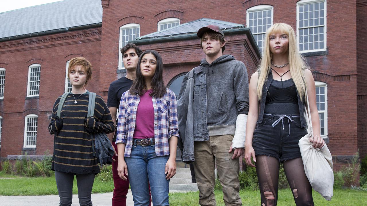 Maisie Williams, Henry Zaga, Blu Hunt, Charlie Heaton and Anya Taylor-Joy in The New Mutants