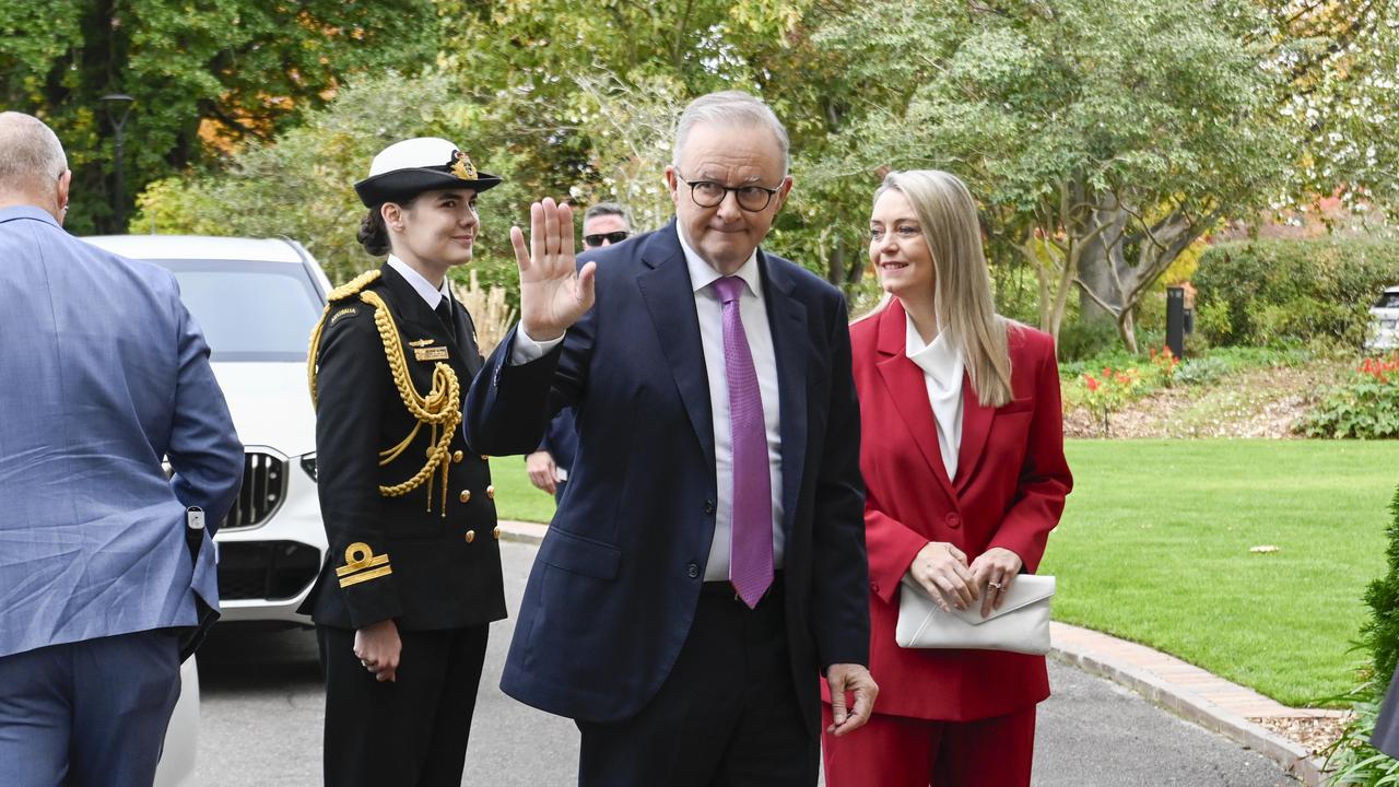 He was joined by fiancee Jodie Haydon and his son Nathan for the swearing-in ceremony. Picture: NewsWire / Martin Ollman