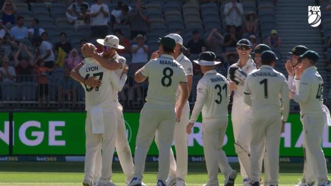 Legendary Lyon claims 500th Test wicket