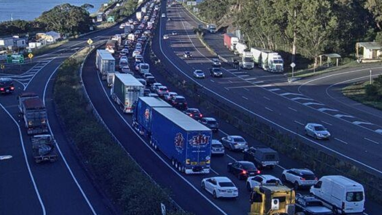 Chaos on highway after 10-vehicle pileup