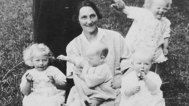 Helen Mitchell sitting on her mother’s knee in 1924. Photo: contributed