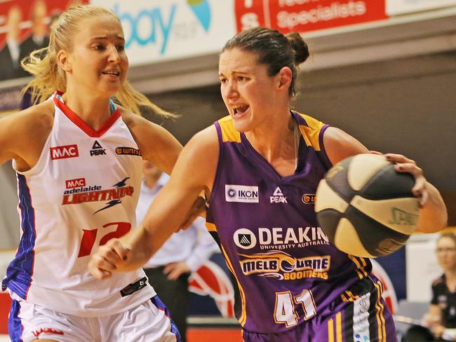 Boomers guard Alice Kunek in action during the WNBL clash between Melbourne Boomers v Adelaide Lightning at the Geelong Arena, Saturday, December 7th, 2017. Picture: Nathan Dyer