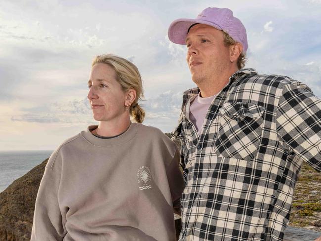 INNESTON, YORK PENINSULA, SOUTH AUSTRALIA, NewsWire Photos. December 28, 2023. Douglas Harden and Stephanie Salder at Ethel Beach, where a teenager was fatally attacked by a shark earlier in the day. Innes National Park, Yorke Peninsula, South Australia. Picture: NCA NewsWire / Ben Clark