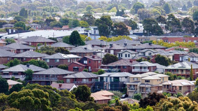 More than 800,000 households are expected to be impacted as they come off fixed rate home loans in 2023. Picture: NCA NewsWire / Aaron Francis