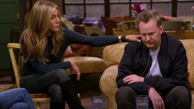 Jennifer Aniston comforts Matthew Perry during the 2021 Friends reunion. Picture: HBO Max/YouTube