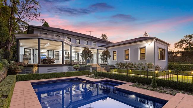 The tranquil and manicured grounds of 44 Telegraph Rd, Pymble.