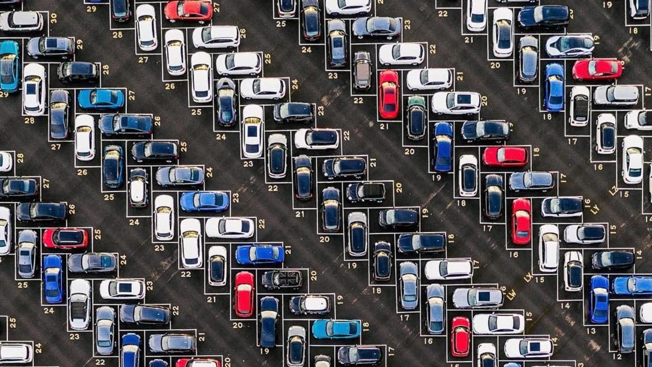 Geometrical parking in United Kingdom brain teaser stumping people on ...