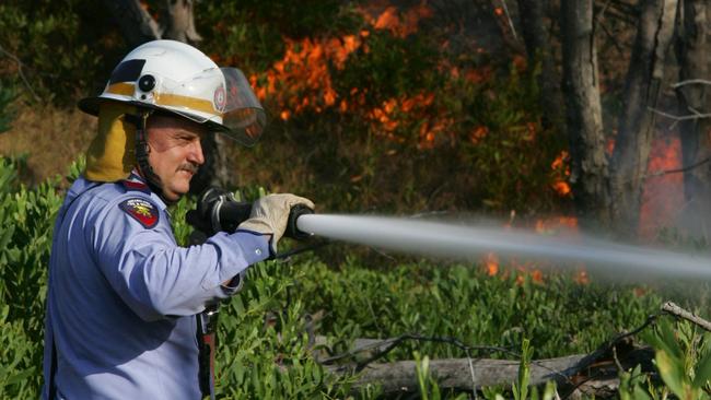 A bushfire on the Spit near Marina Mirage. Pic Richard/Webb