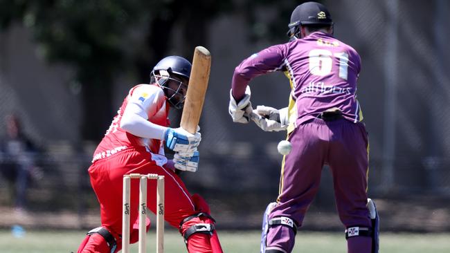 Mussadiq Ali gets a shot past the Oakleigh wicketkeeper.