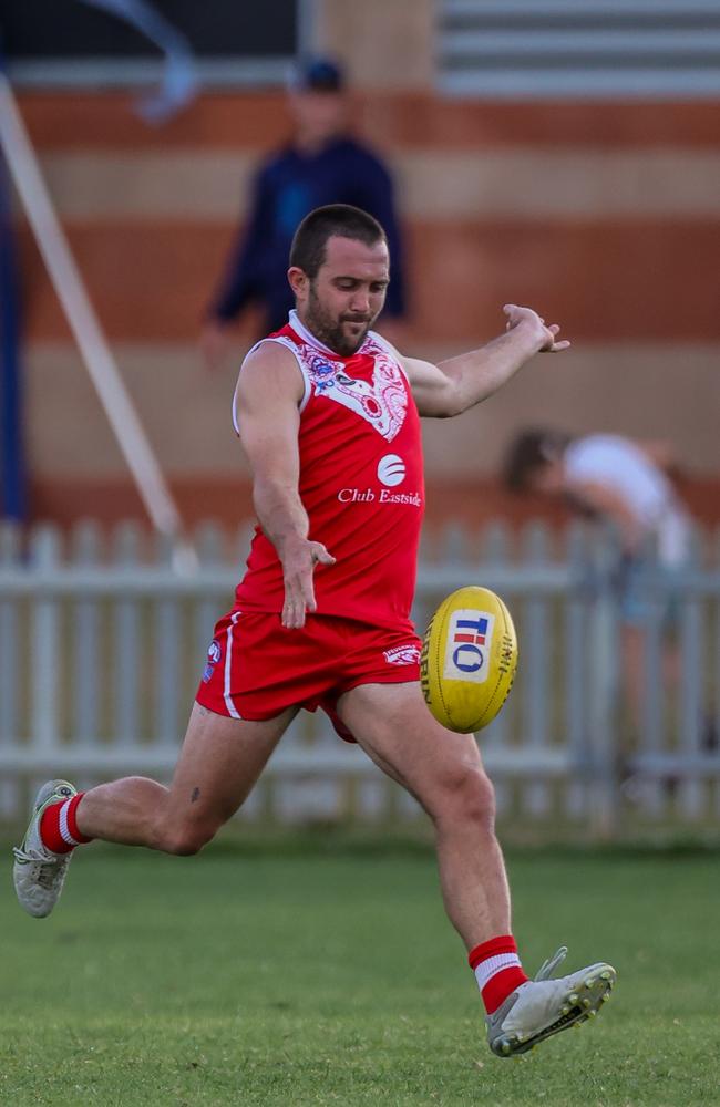 Abe Ankers is the captain of Federal. Picture: Charlie Lowson / AFLNT Media