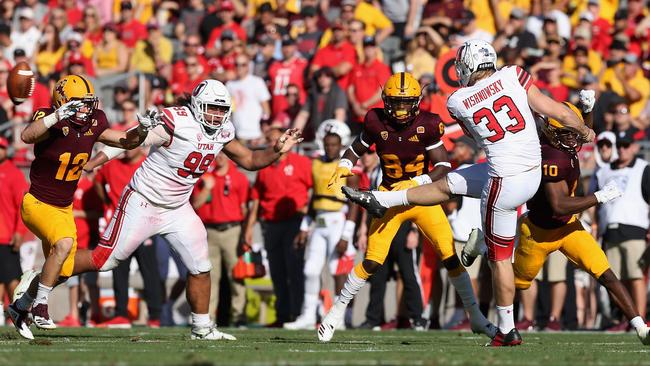 Mitch Wishnowsky in action for the Utah Utes against the Arizona State Sun Devils.