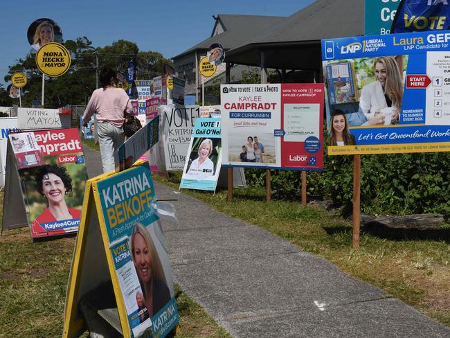 Voter at the Tugun Community Centre with no volunteers to hand out flyers. (Photo/Steve Holland)