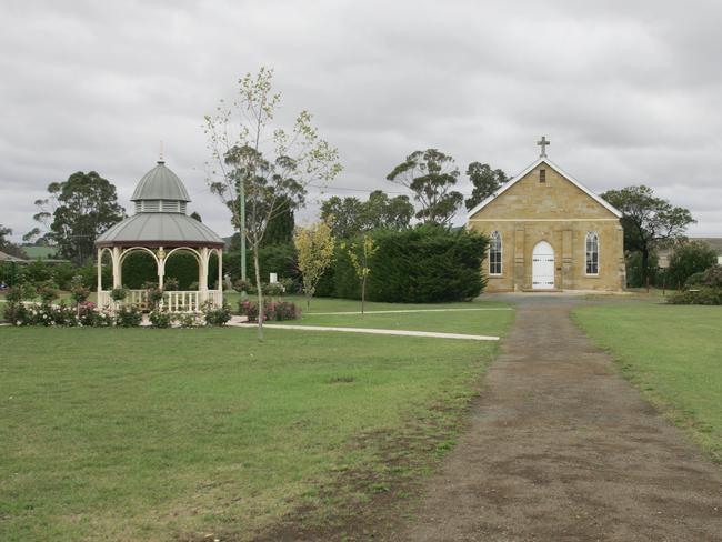 Sorell Bicentenary, Celebrate Sorell 200 Years 1809 - 2009 feature lift-out, (Saint) St George's Church, with picturesque rotunda is a landmark in the area