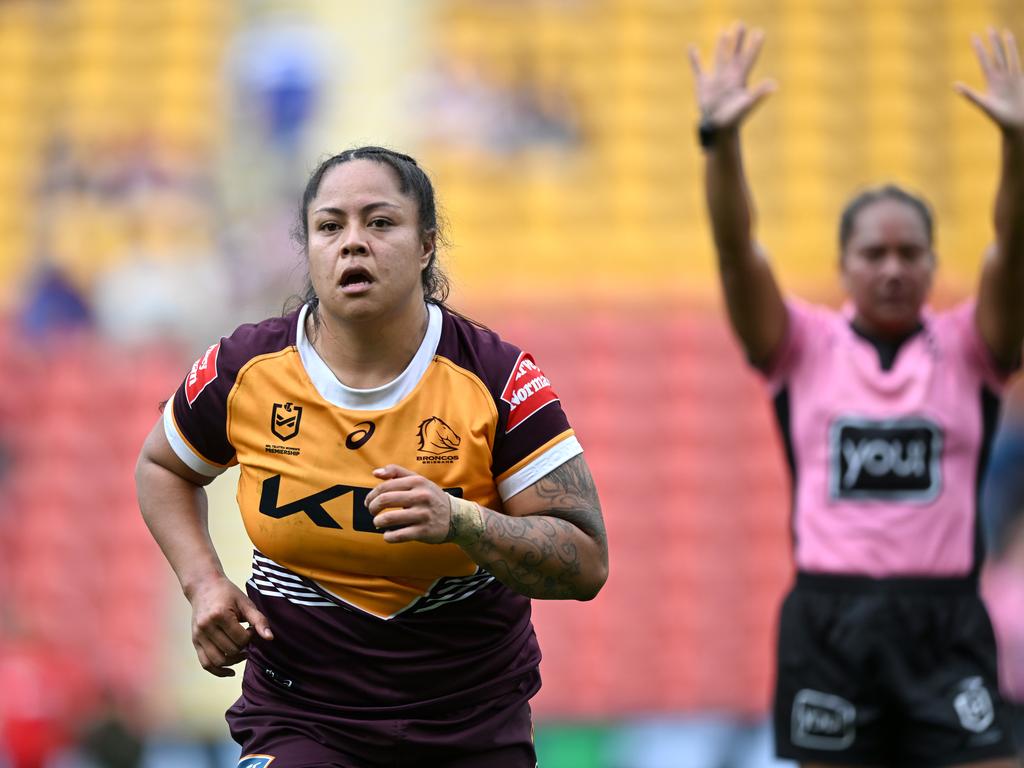Annetta-Claudia Nu'uausala is sent to the sin bin. NRL Photos