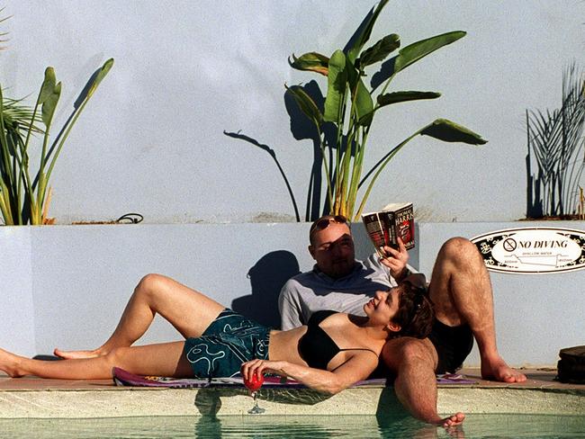 Tourists Alan Sharp and Sarah Sutherill relax at Sydney Beachouse YHA in Collaroy after the backpackers hostel was awarded best budget accommodation in the State by NSW Awards for Excellence in Tourism in 2000. Picture: Manly Daily