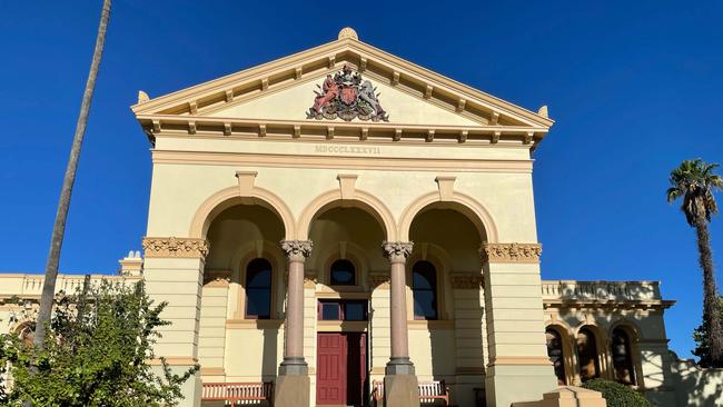 Dubbo Courthouse.