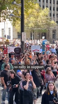 Thousands rally in Adelaide to 'Save the Cranker'