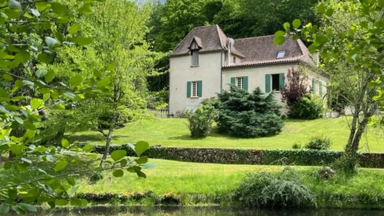 Brittany Higgins and David Sharaz have listed their taxpayer-funded French home for sale. Picture: Prorieties.le Figaro