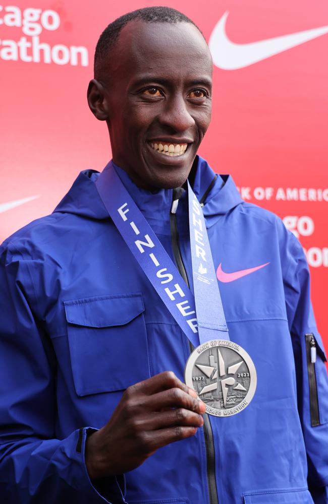 Marathon World Record: Kelvin Kiptum, Chicago Marathon 2023, Nearing ...