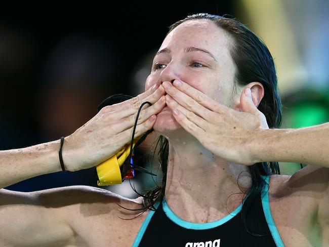 BRISBANE, AUSTRALIA - JUNE 15: Cate Campbell of Queensland thanks the crowd after competing in the WomenÃ¢â¬â¢s 50m Freestyle Final during the 2024 Australian Swimming Trials at Brisbane Aquatic Centre on June 15, 2024 in Brisbane, Australia. (Photo by Chris Hyde/Getty Images)